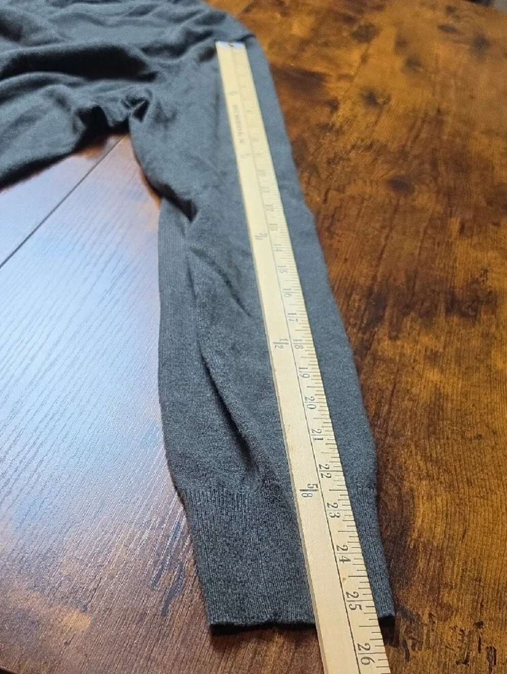 GAP | Cotton Cashmere V-Neck Knit Sweater Dark Olive Classic | L